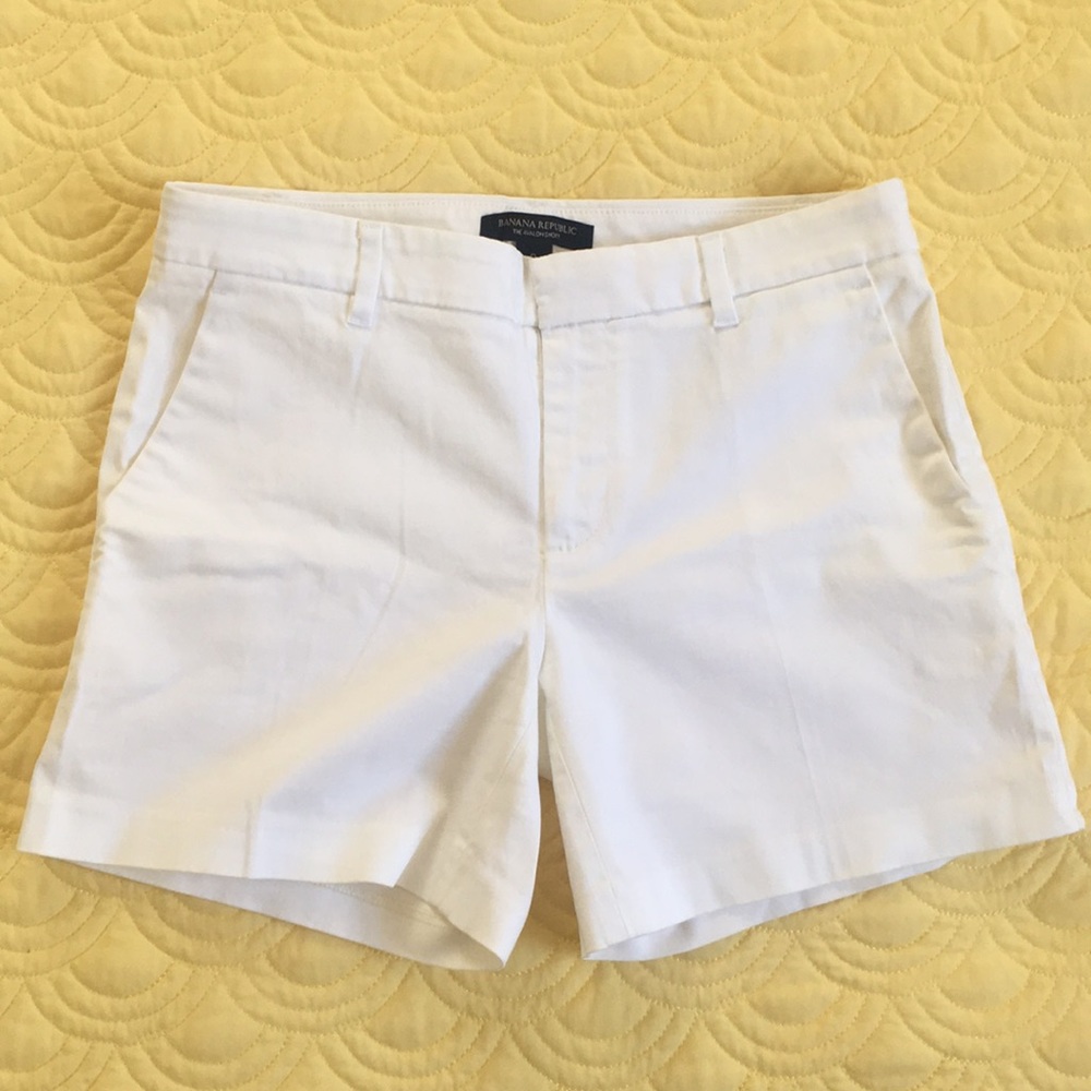 Banana republic white shorts
